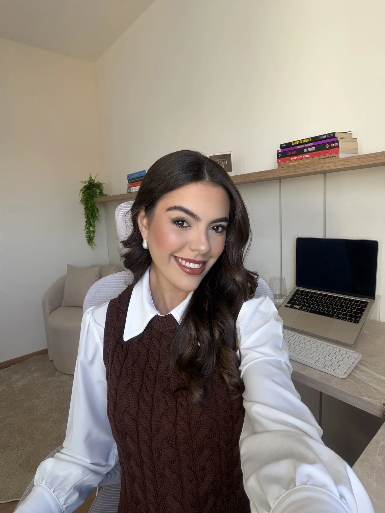 Bia Boyadjian no escritório